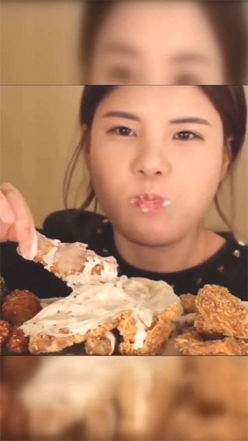 连皮吃哈密瓜,尽享哈密瓜的甘甜诱惑