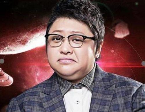 韩红成龙吃瓜视频,娱乐圈风云再起，真相揭秘引热议